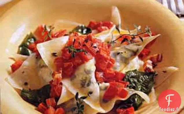 Raviolis de Roquette au Fromage de Chèvre et Beurre de Pancetta à la Tomate