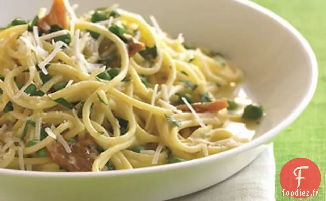 Spaghetti Carbonara avec Poitrine de Porc et Petits Pois Frais