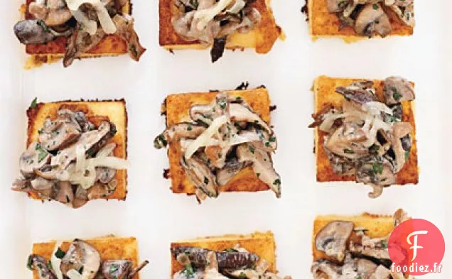 Ragoût de Champignons Sauvages sur Polenta Croustillante au Fromage Comte