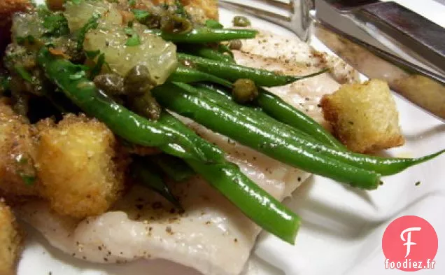 Truite Arc-En-Ciel Avec Haricots Verts, Câpres, Citron Et Beurre Brun