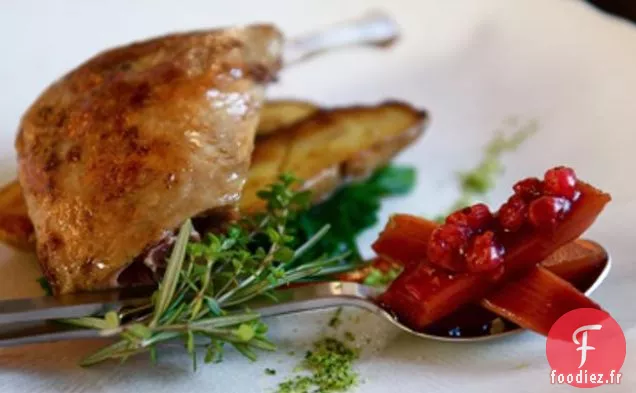 Cuisse De Canard Cuite Lentement Avec Rhubarbe Marinée Au Tamarin Doux