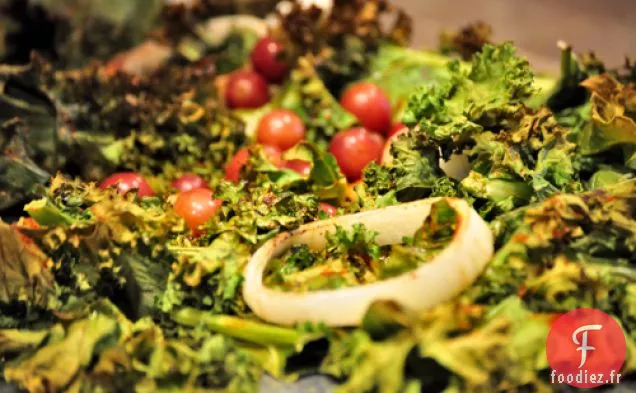 Chips De Chou Frisé À L'Orange Sanguine Et Oignons Cerises Caramélisés