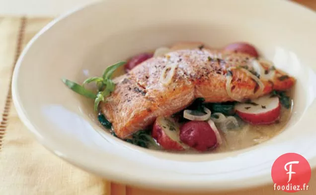 Saumon Sauvage Poêlé Aux Pommes De Terre Nouvelles Et Bouillon De Dijon
