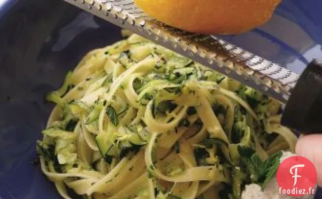 Fettuccine aux Courgettes Râpées, Ricotta Fraîche et Zeste de Citron