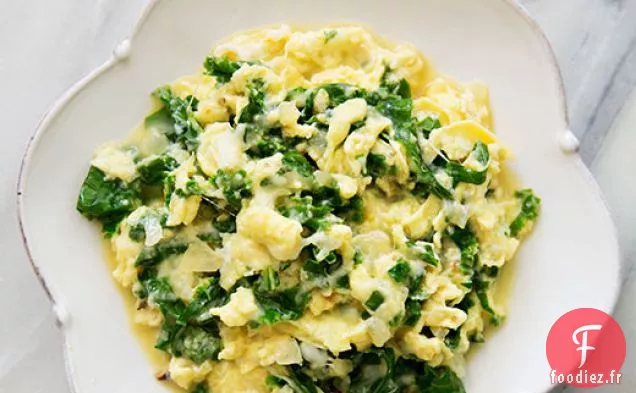 Œufs brouillés au Chou frisé et à la Mozzarella