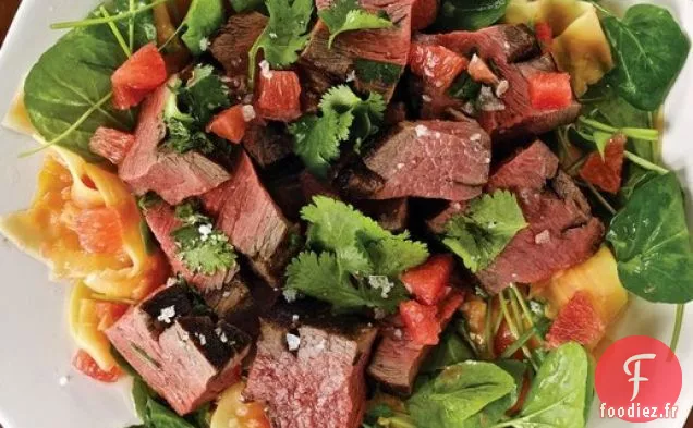 Salade De Boeuf Thaïlandaise De 'Saveur Maximale