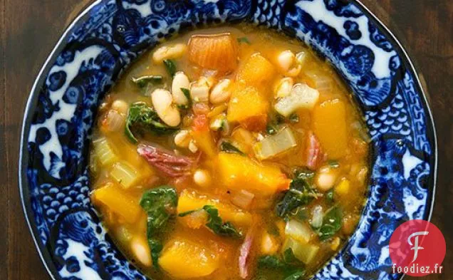Soupe de Haricots Blancs au Jambon, à la Citrouille et aux Blettes