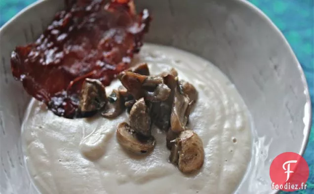 Soupe Fumée de Chou-Fleur Aux Champignons Sauvages et Chips de Jambon