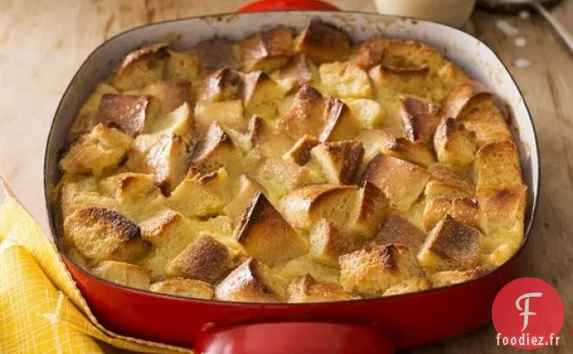 Pouding au Pain au Chocolat Blanc avec Sauce au Chocolat Blanc