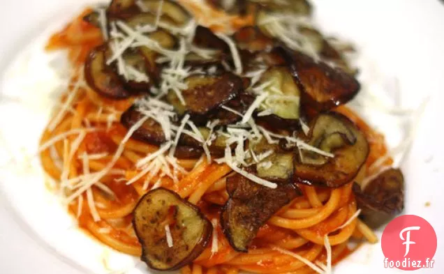 Spaghetti À la Sauce Tomate et Aubergines Poêlées