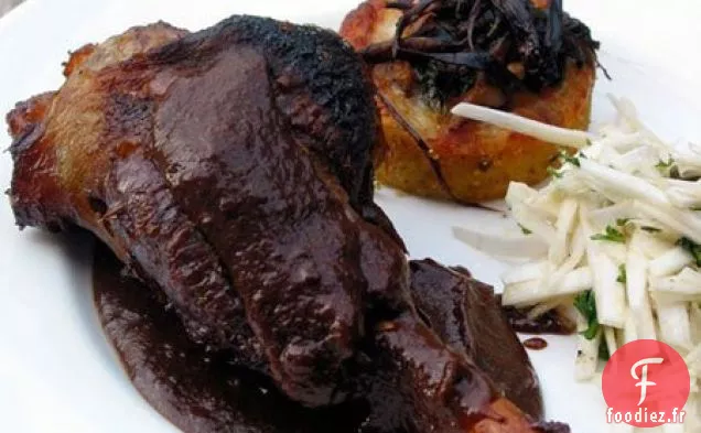 Jarrets De Chèvre Braisés Avec Réduction De Pruneau, D'Échalote Et D'Eau-De-Vie