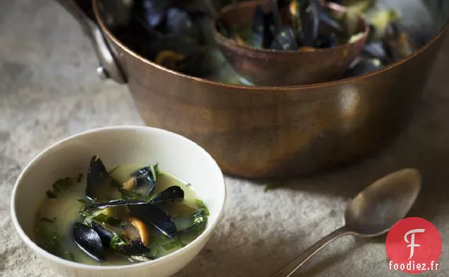 Recette de Soupe aux Moules et aux Blettes de John Besh