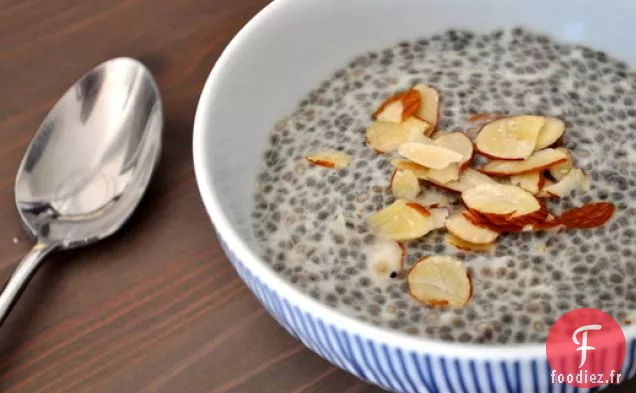 Pudding aux Graines de Chia aux Amandes et à la Noix De Coco