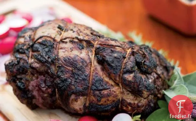 Gigot d'Agneau Grillé à la sauce Yogourt-Menthe