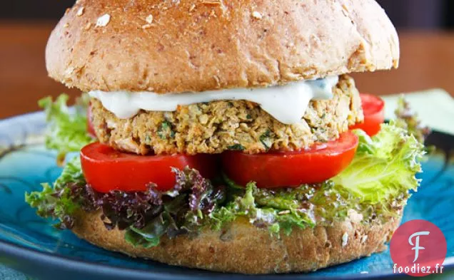 Hamburgers aux Pois Chiches de Colleen avec Sauce Tahini