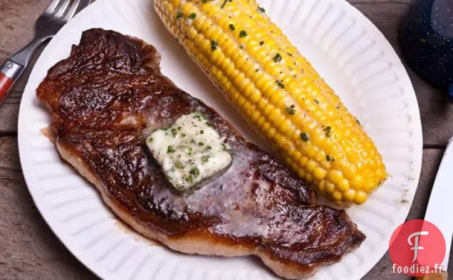 Beurre Composé de Fromage Bleu et de Ciboulette