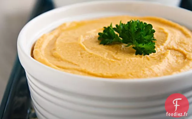 Houmous dans le mélangeur
