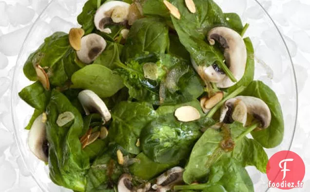 Salade d'Épinards Tiède avec Vinaigrette Miel-Ail