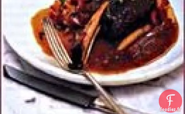 Jarrets D'Agneau Braisés aux Poivrons Et À L'Ail