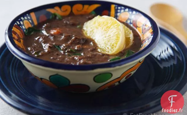 Soupe Verte Tropicale aux Haricots Noirs et au Collard