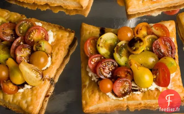 Tarte Feuilletée aux Tomates Fraîches et au Fromage