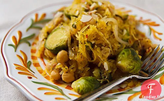 Courge Spaghetti aux Choux de Bruxelles Rôtis et Pois Chiches