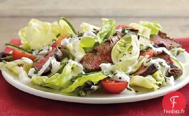 Salade de Steak avec Vinaigrette Crémeuse