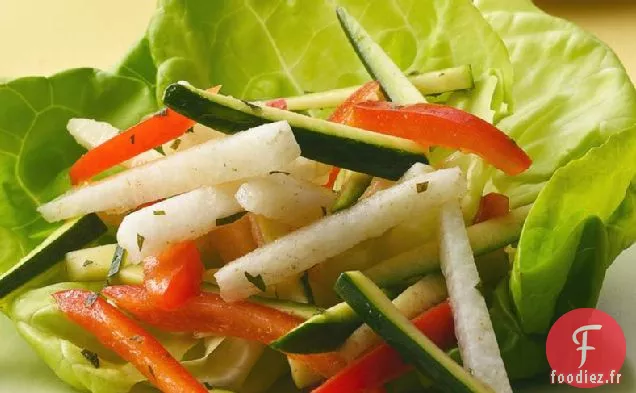 Salade de Jicama, Courgettes et Poivrons Rouges