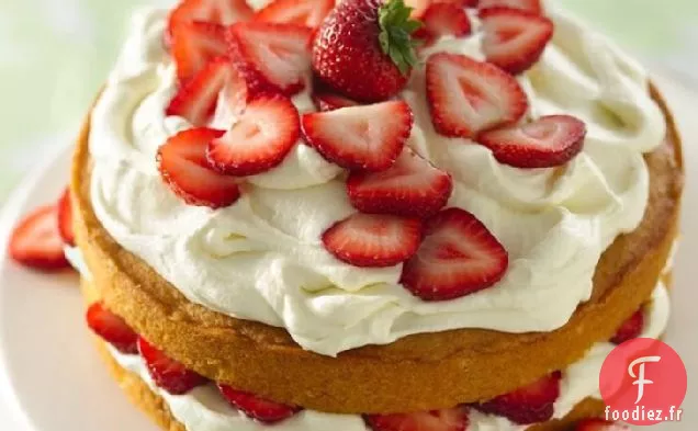 Gâteau à la Crème au Beurre aux Fraises et au Chocolat Blanc