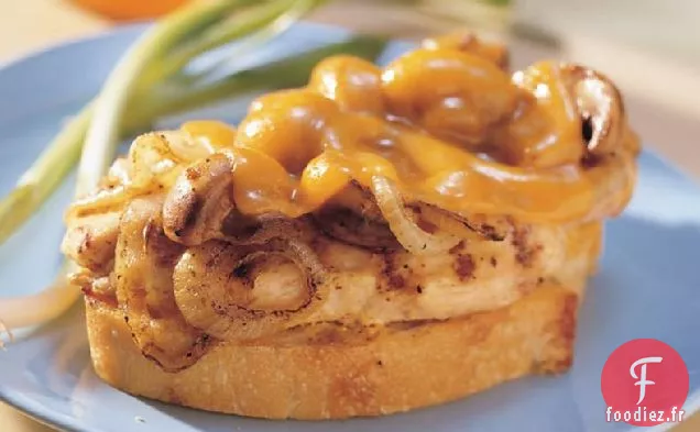 Sandwichs au Filet de Poulet au Cheddar Grillé