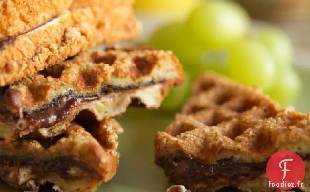 Sandwichs à la Gaufre Farcis à la Cannelle et au Pain Perdu