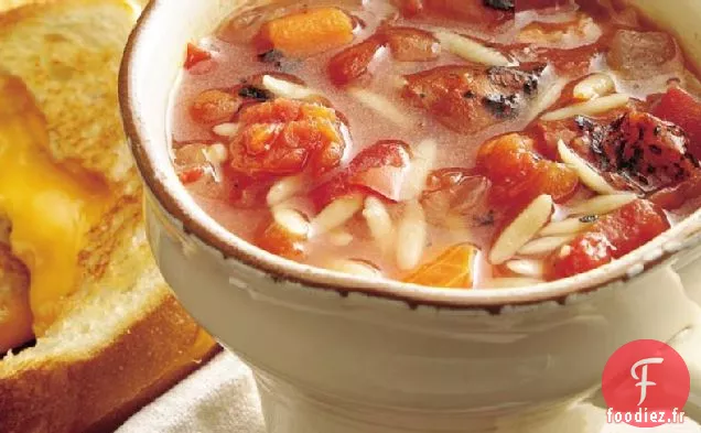 Soupe de Tomates Et Basilic Rôties Au Feu