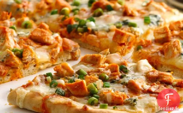 Pizza au Pain à la Bière au Poulet Buffalo
