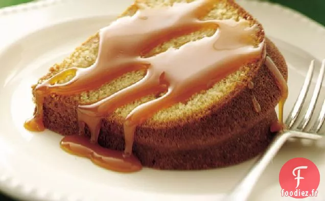Gâteau à la Cassonade avec Sauce au Rhum et au Caramel