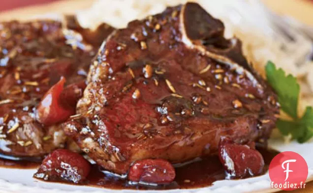 Côtelettes D'Agneau Poêlées Glacées Aux Cerises