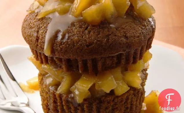 Gâteaux au Pain d'Épice au Miel avec Garniture aux Pommes au Caramel