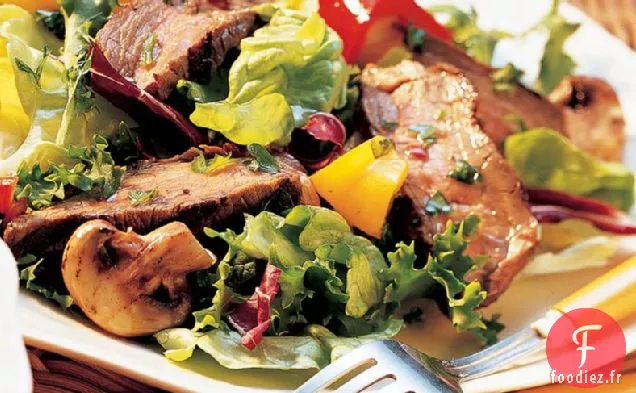 Salade de Steak à l'Ail Grillé