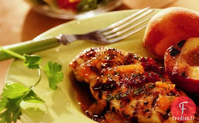 Poulet Grillé avec Glaçage Chipotle-Pêche