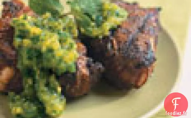 Côtelettes d'Agneau Épicées à la Sauce Menthe-Mangue