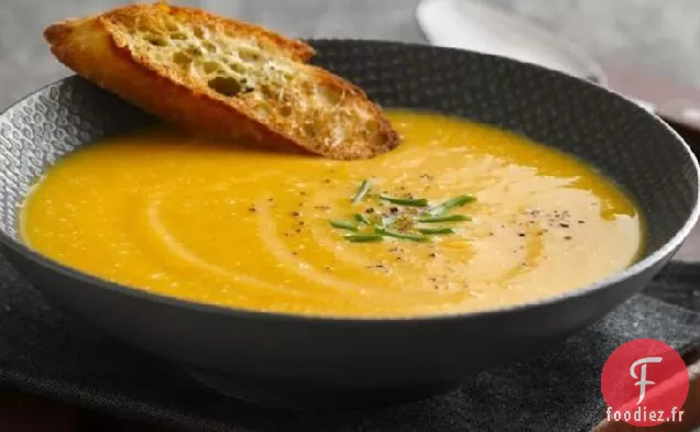 Soupe de Courge Musquée aux Pommes et à la Cannelle