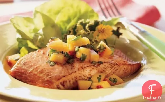 Saumon Grillé avec Salsa à la Nectarine