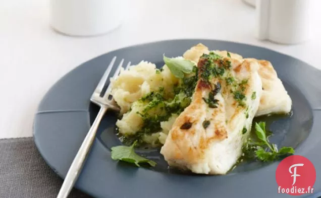 Flétan au Beurre en Croûte de Thym et Sauce au Persil
