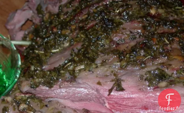 Gigot D'Agneau De Pâques À La Menthe Et À L'Ail
