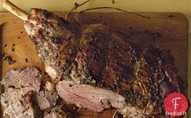 Gigot D'Agneau Rôti Lentement À La Menthe Et Au Citron