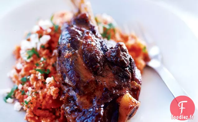 Jarrets d'Agneau Braisés avec Pâtes Trahana et Salata à la Ricotta