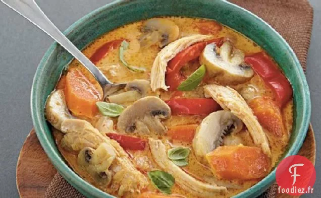 Soupe Thaïlandaise au Poulet à la Noix De Coco à la Mijoteuse
