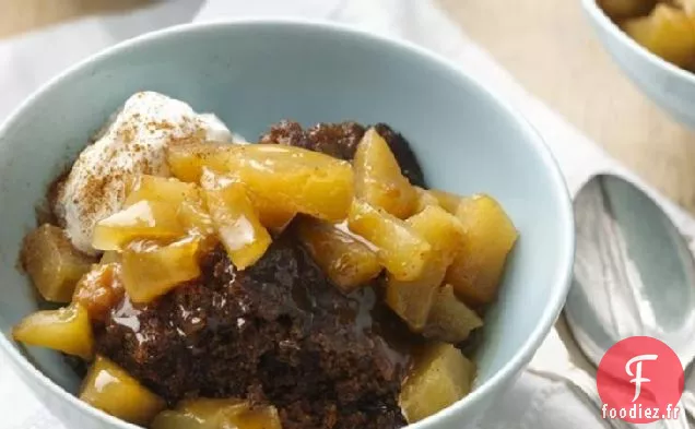 Gâteau au Pudding au Pain d'Épice aux Pommes à la Mijoteuse
