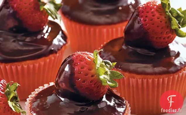 Cupcakes Aux Baies Enrobées De Chocolat
