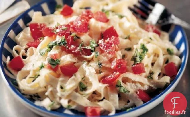 Fettuccine à la Ricotta, Tomates et Basilic