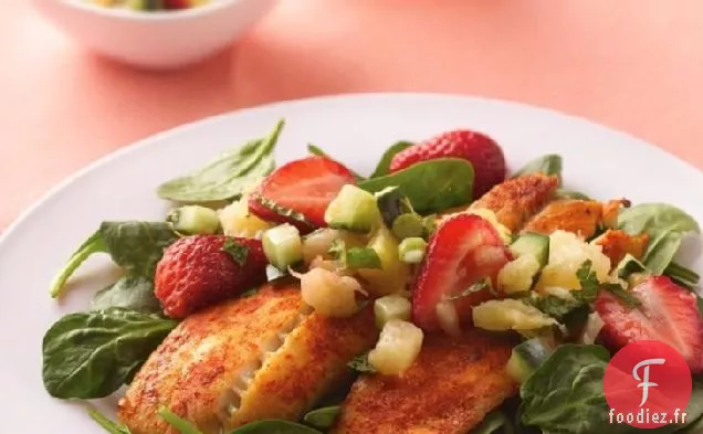 Salade de Tilapia avec Salsa Fraise-Ananas